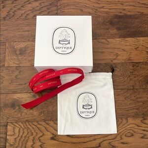 Diptyque gift box and string bag